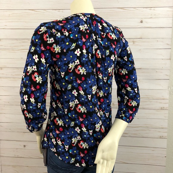 Talbots blue floral & butterfly blouse - Picture 4 of 8